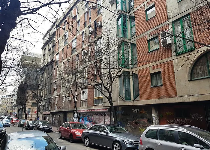 Dafni アパート *